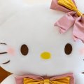 Miniatura Pluszowa Hello Kitty 30 cm – Różowo-Złota Sukienka, Kolekcjonerska Maskotka